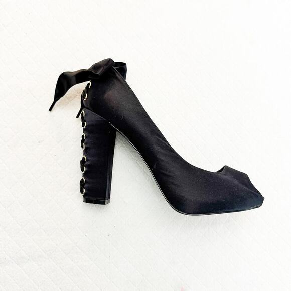 Beverly Feldman Satin Lace Up Peep Toe Heels Pump Bow Back Detail Size 8.5 - Picture 4 of 7